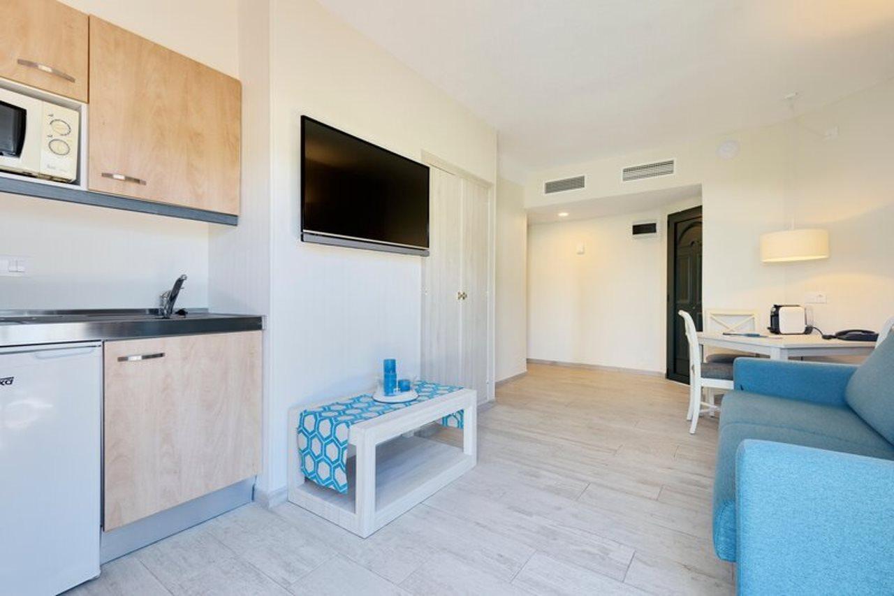 Marinda Garden Aparthotel Cala'N Bosch  Extérieur photo