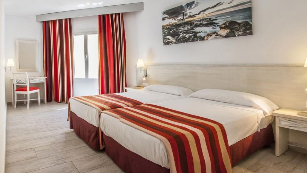 Marinda Garden Aparthotel Cala'N Bosch  Extérieur photo